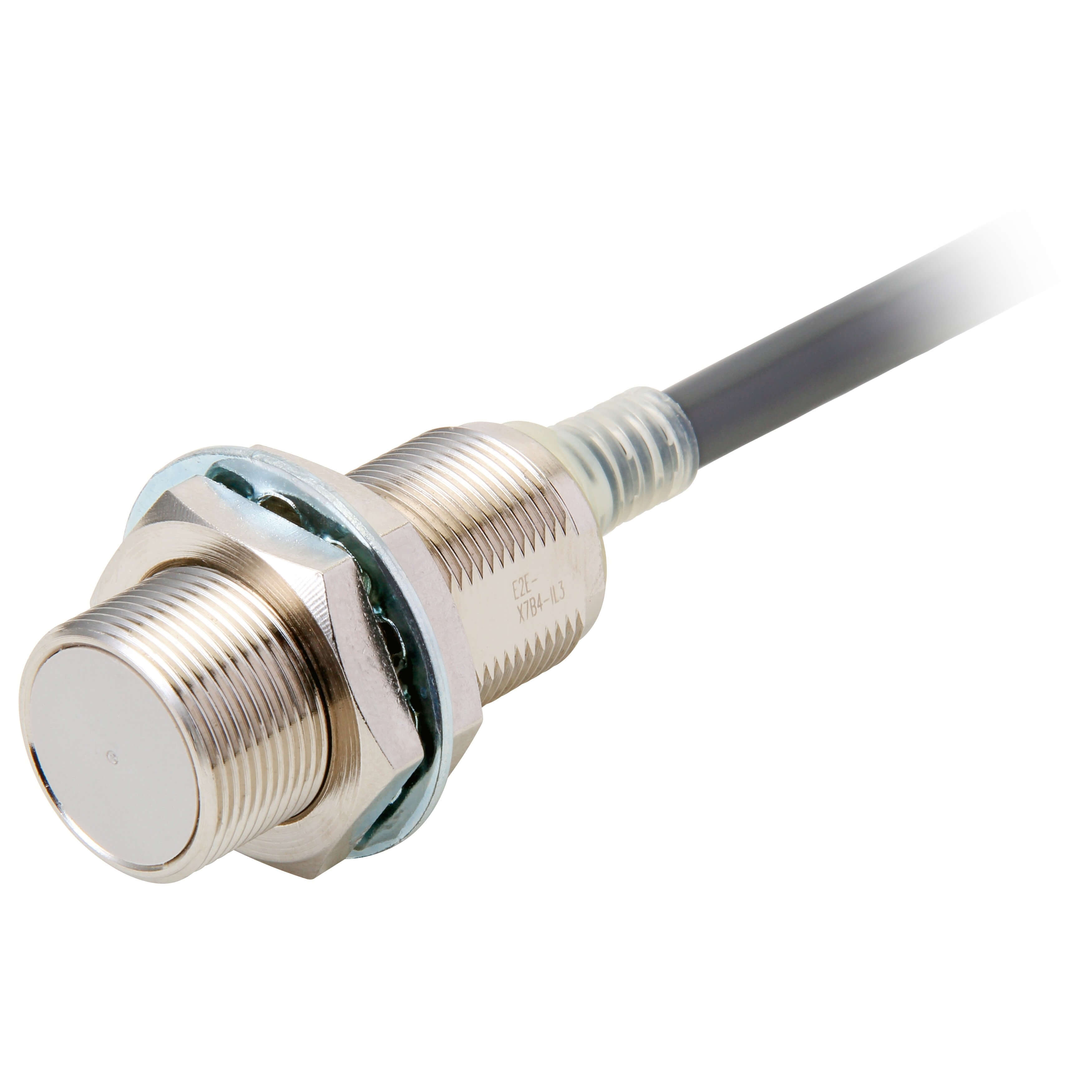 مستشعر تقارب حثي M18 مع IO-Link بطول 5 متر مسلك مسبقاً